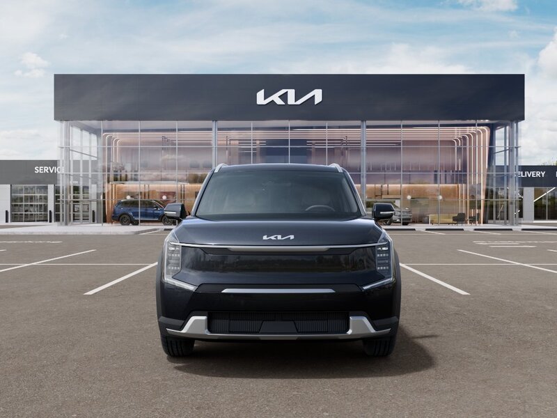 New 2026 Gray Kia Wind image 2