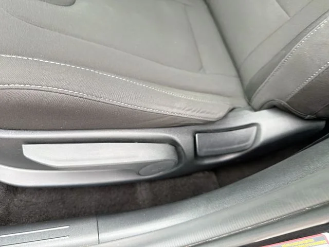 Used 2023 Black Hyundai SEL image 16