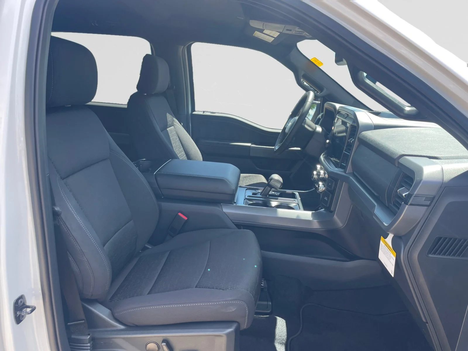 New 2026 Oxford White Ford XLT image 11