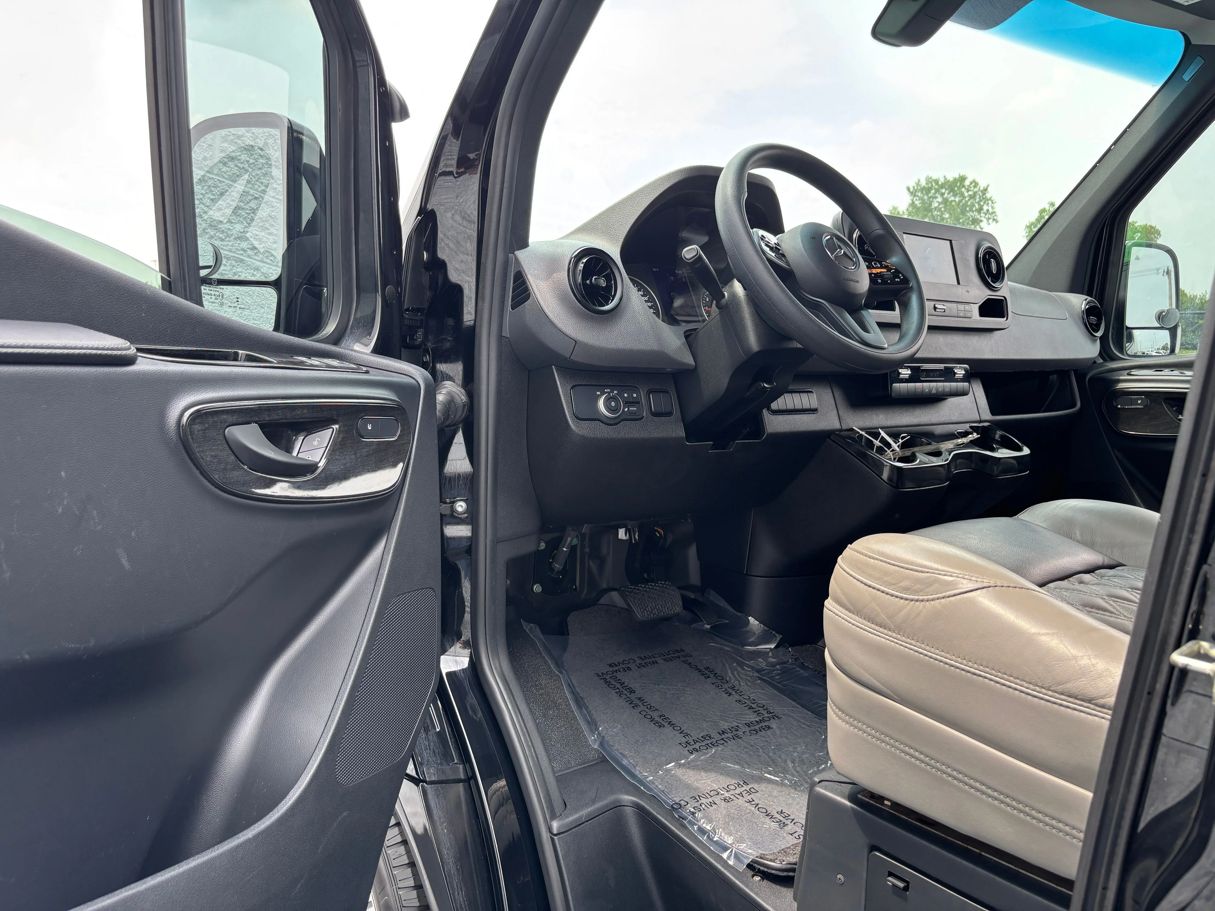 2023 Mercedes-Benz Sprinter Cargo Van Base - Photo 17