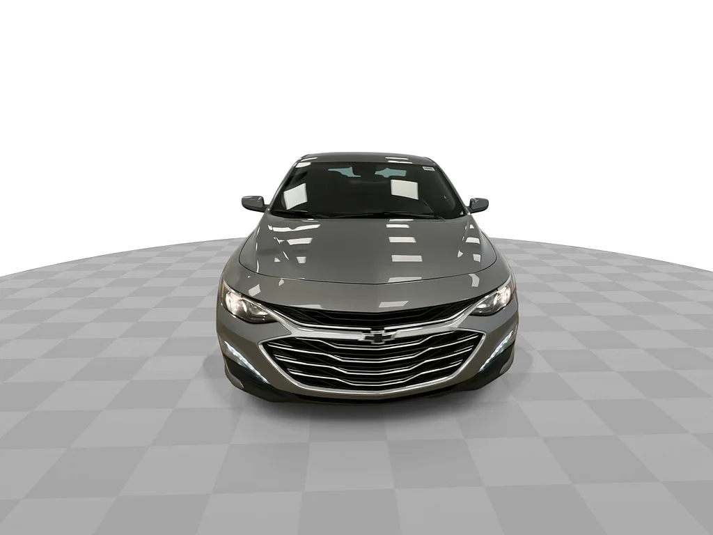 Used 2024 GRAY Chevrolet LT image 5