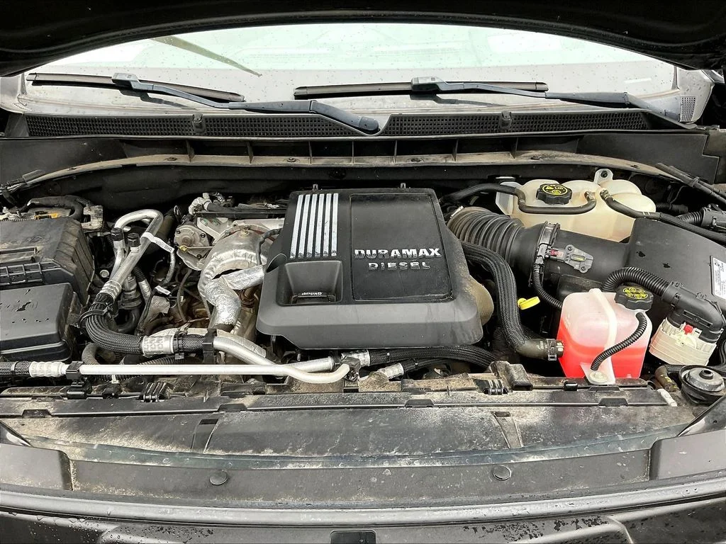 Used 2021 Hunter Green GMC Denali image 30