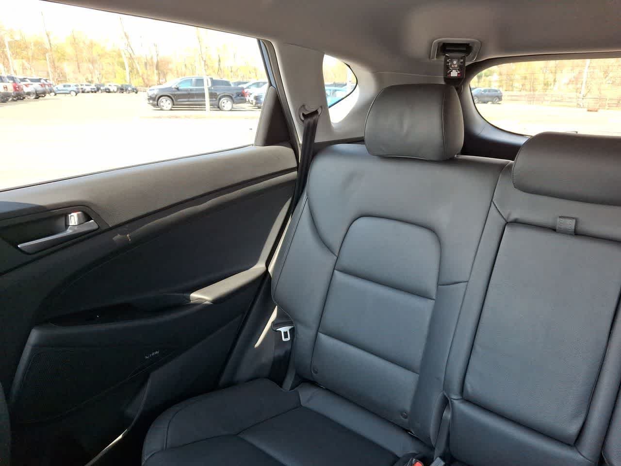 Used 2018 Caribbean Blue Hyundai SEL Plus image 12