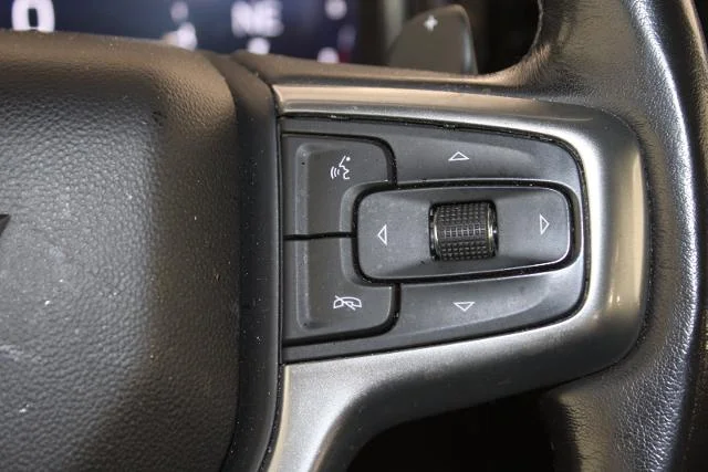 Used 2023 Summit White Chevrolet  image 28