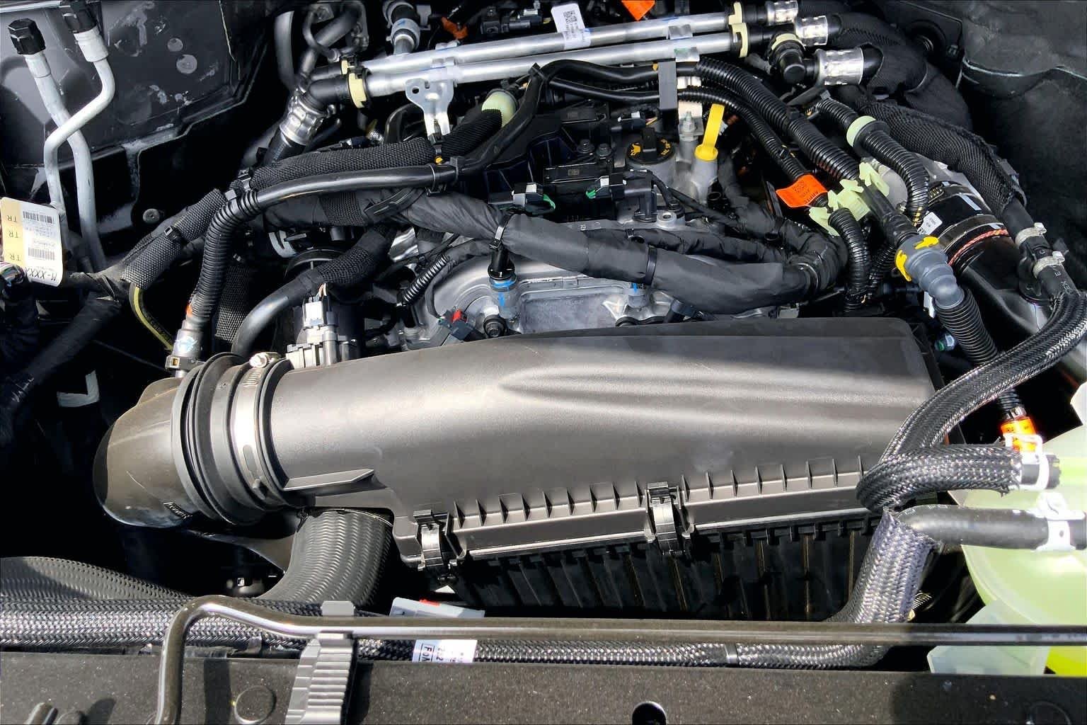 New 2027 Carbonized Gray Metallic Ford Active image 17