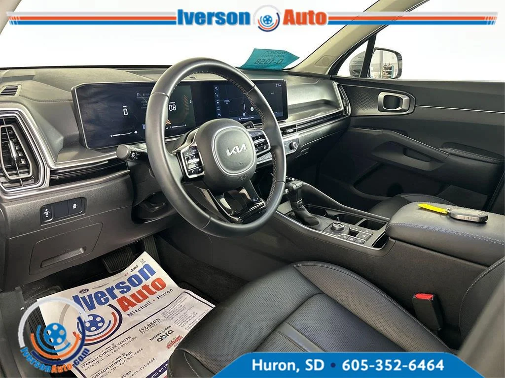Used 2024 Everlasting Silver Kia S image 17
