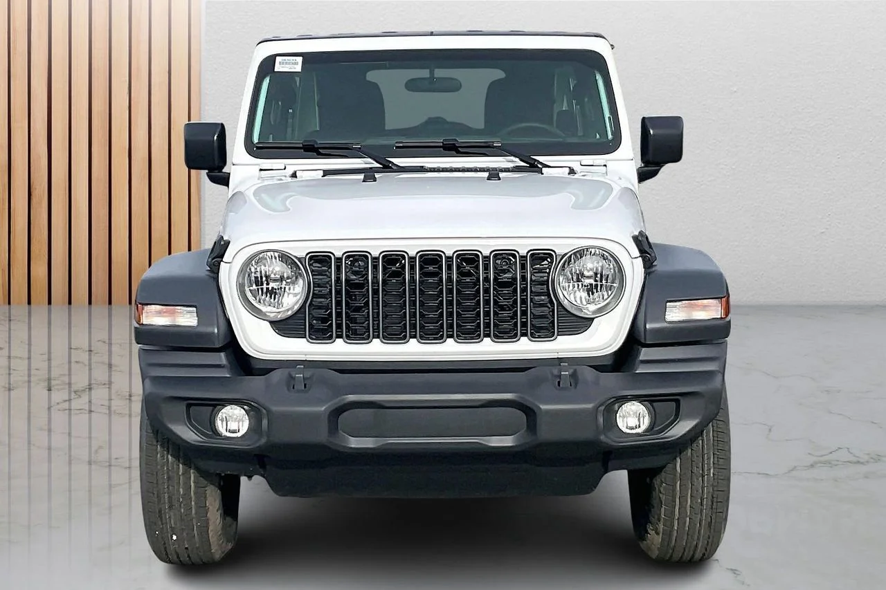 New 2026 Bright White Clear-Coat Exterior Paint Jeep Sport image 3