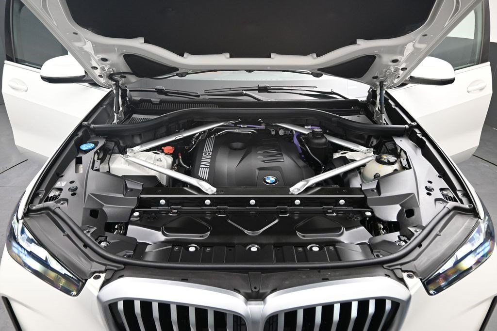 Used 2026 Alpine White BMW xDrive40i image 18