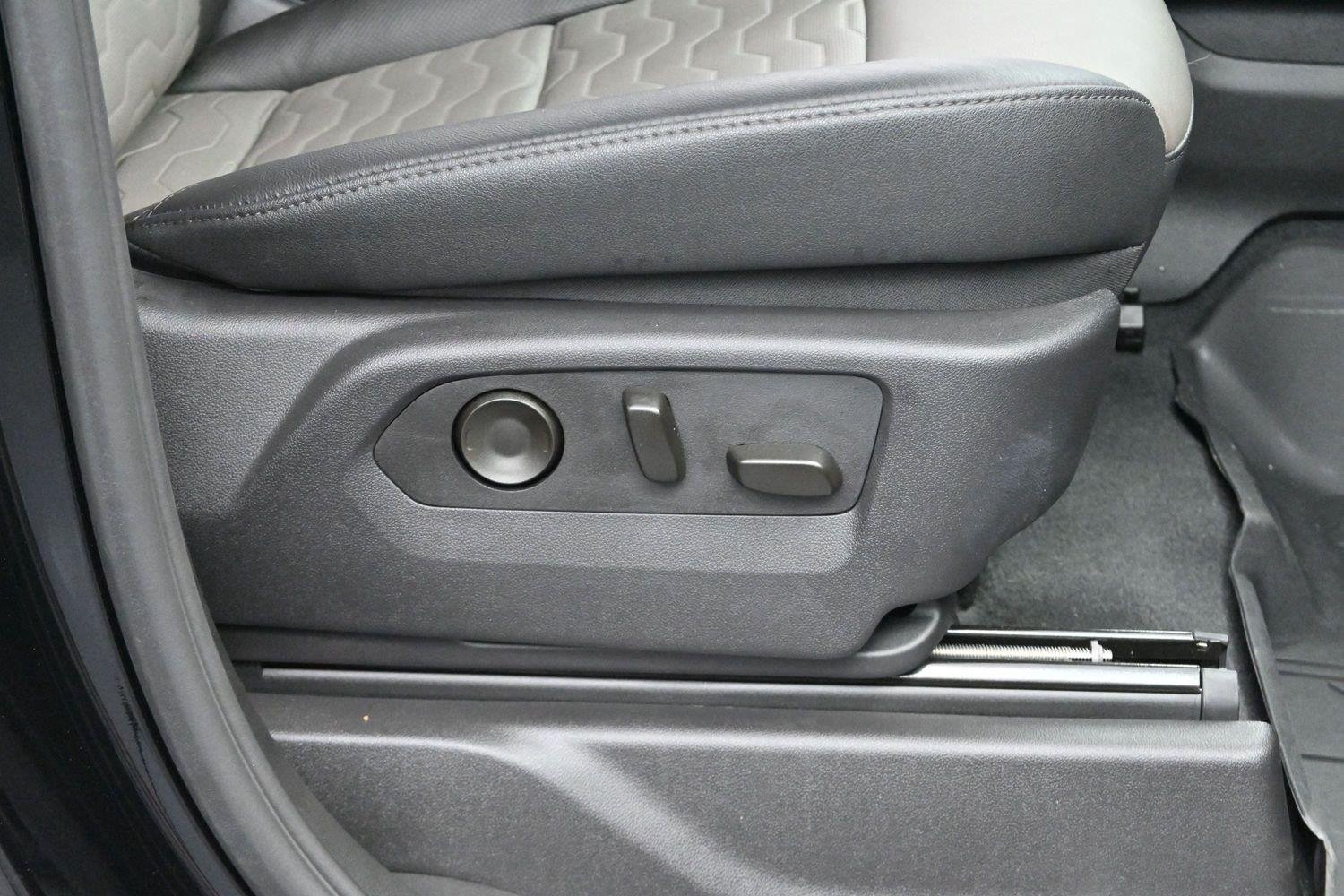 Used 2026 Black Chevrolet ZR2 image 32