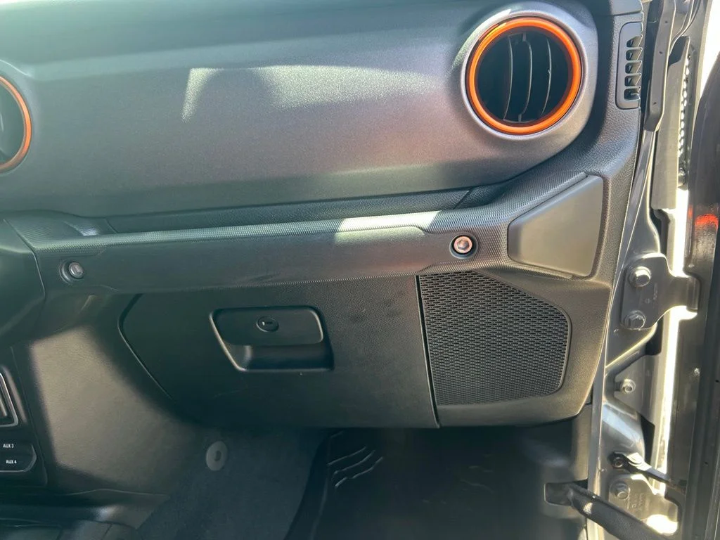 Used 2021 Sting Gray Clearcoat Jeep Mojave image 27