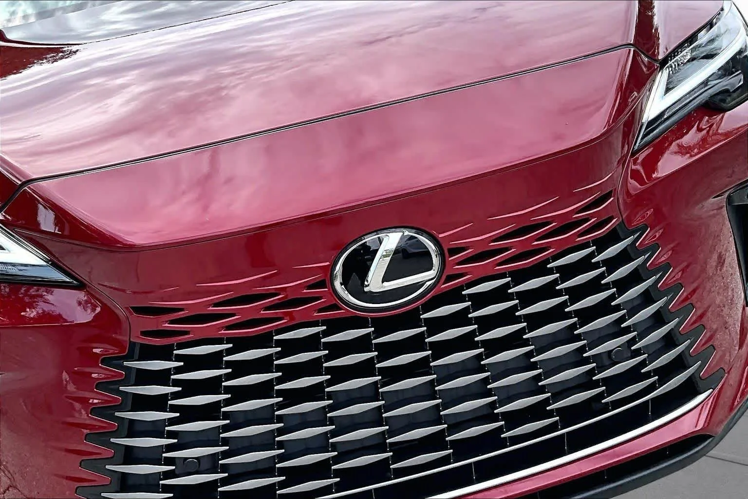 Certified Used 2024 Matador Red Mica Lexus  image 30