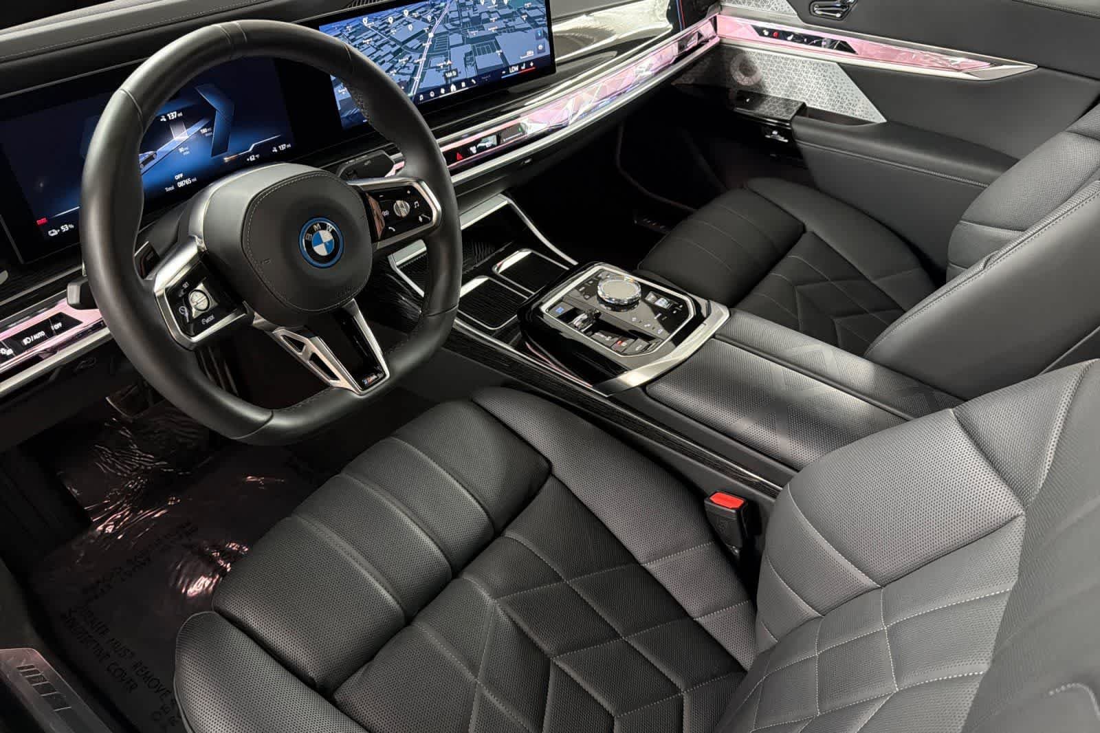 Used 2025 Black Sapphire Metallic BMW xDrive60 image 11