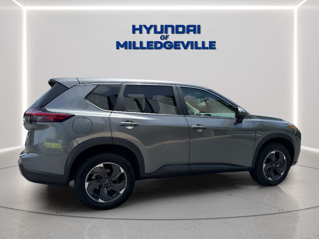 2024 Nissan Rogue SV - Photo 7