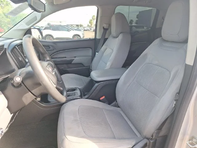 Used 2016 Silver GMC Base image 9