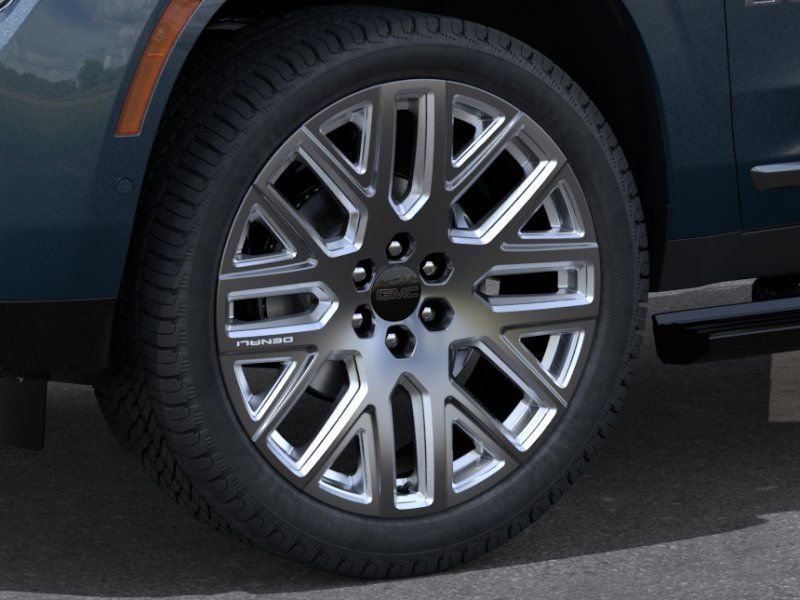 2026 GMC Yukon Denali Ultimate - Photo 9