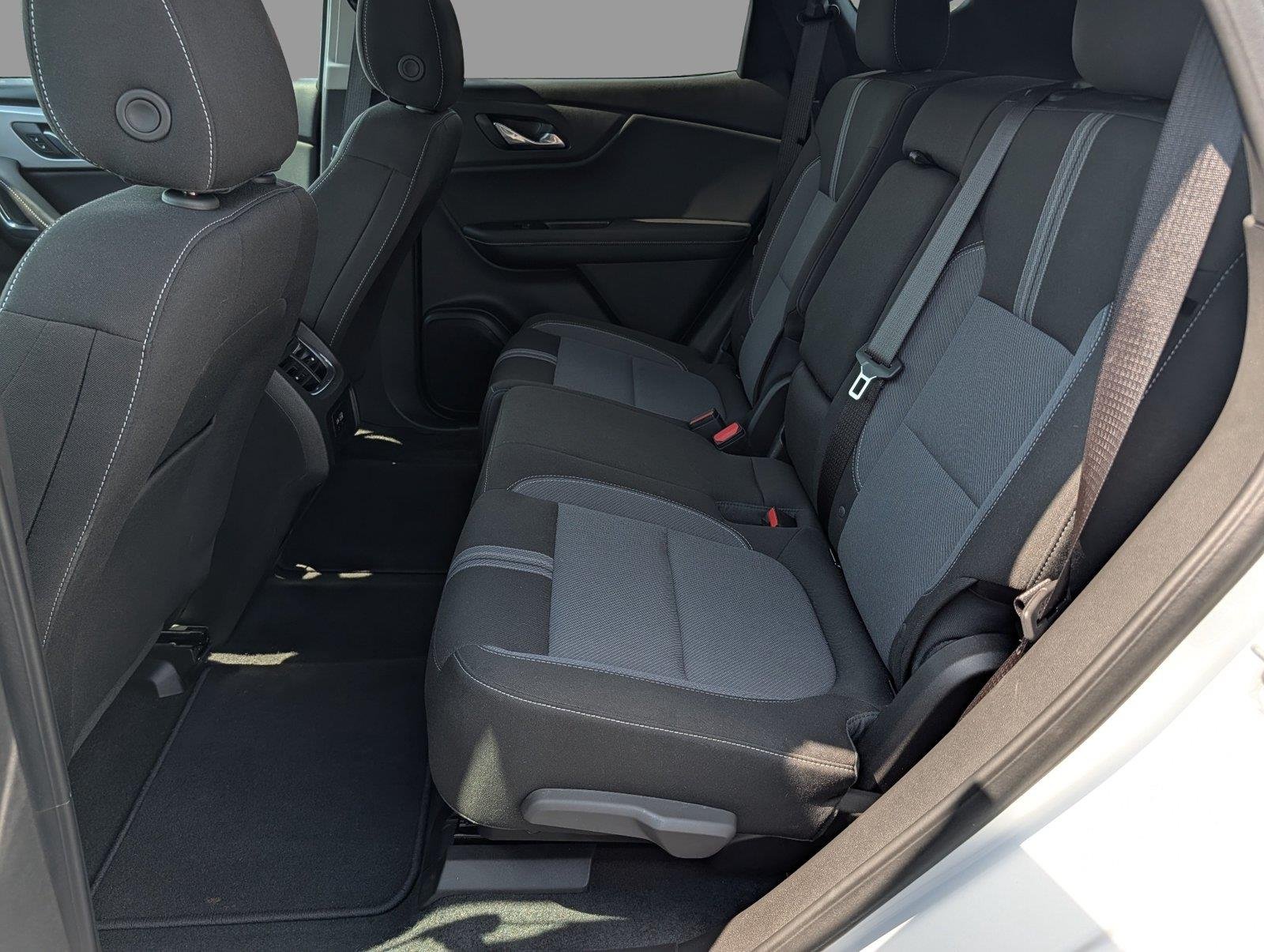 2025 Chevrolet Blazer 2LT - Photo 31