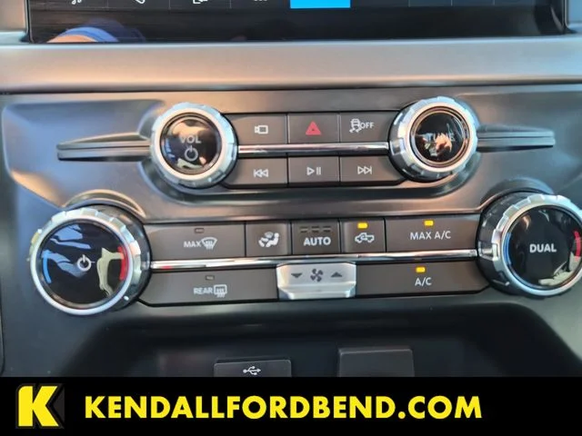 Certified Used 2025 Oxford White Ford XLT image 17