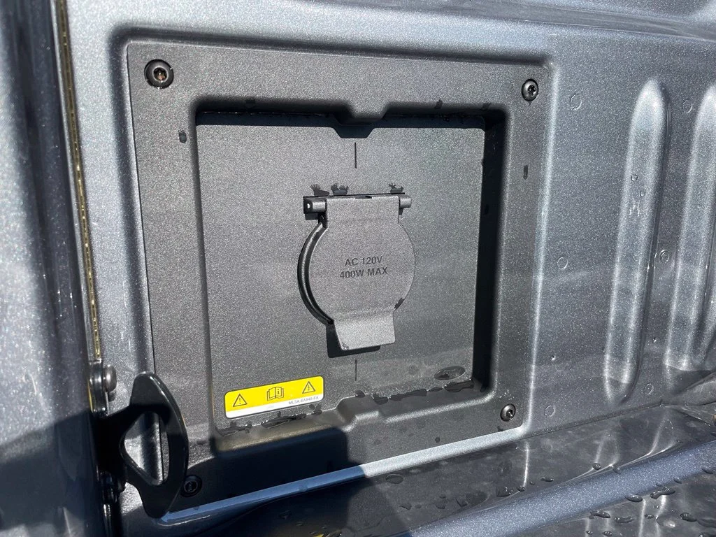 New 2026 Carbonized Gray Metallic Ford XLT image 36