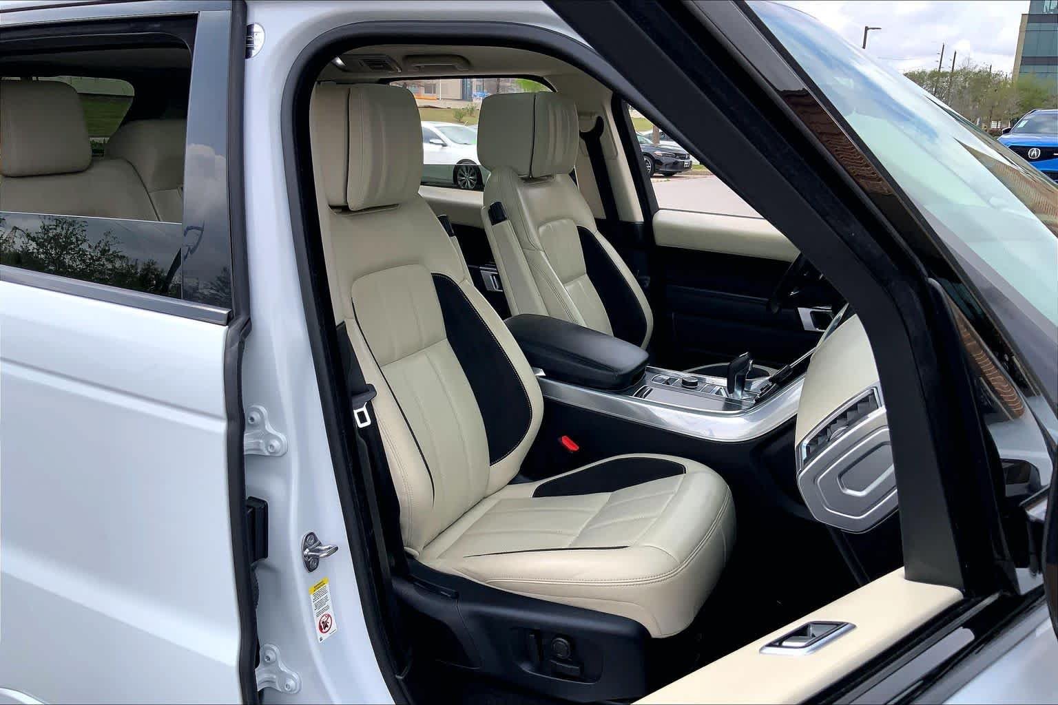 Used 2019 Meribel White Pearl Land Rover Dynamic image 9