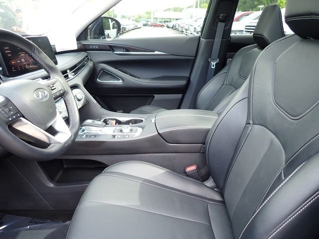 Certified Used 2024 Black INFINITI Sensory image 13