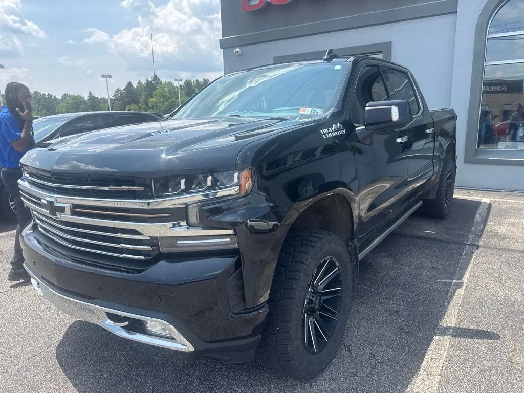 Used 2019 Black Chevrolet High Country image 7