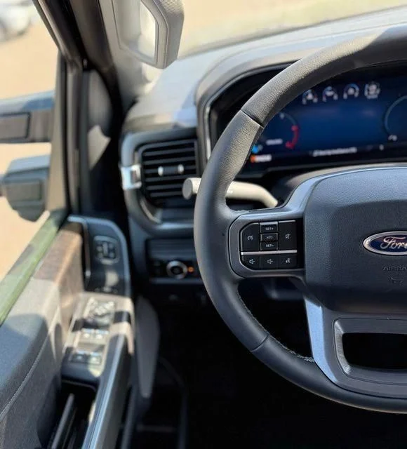 New 2026 Agate Black Metallic Ford F-250® Lariat® image 18