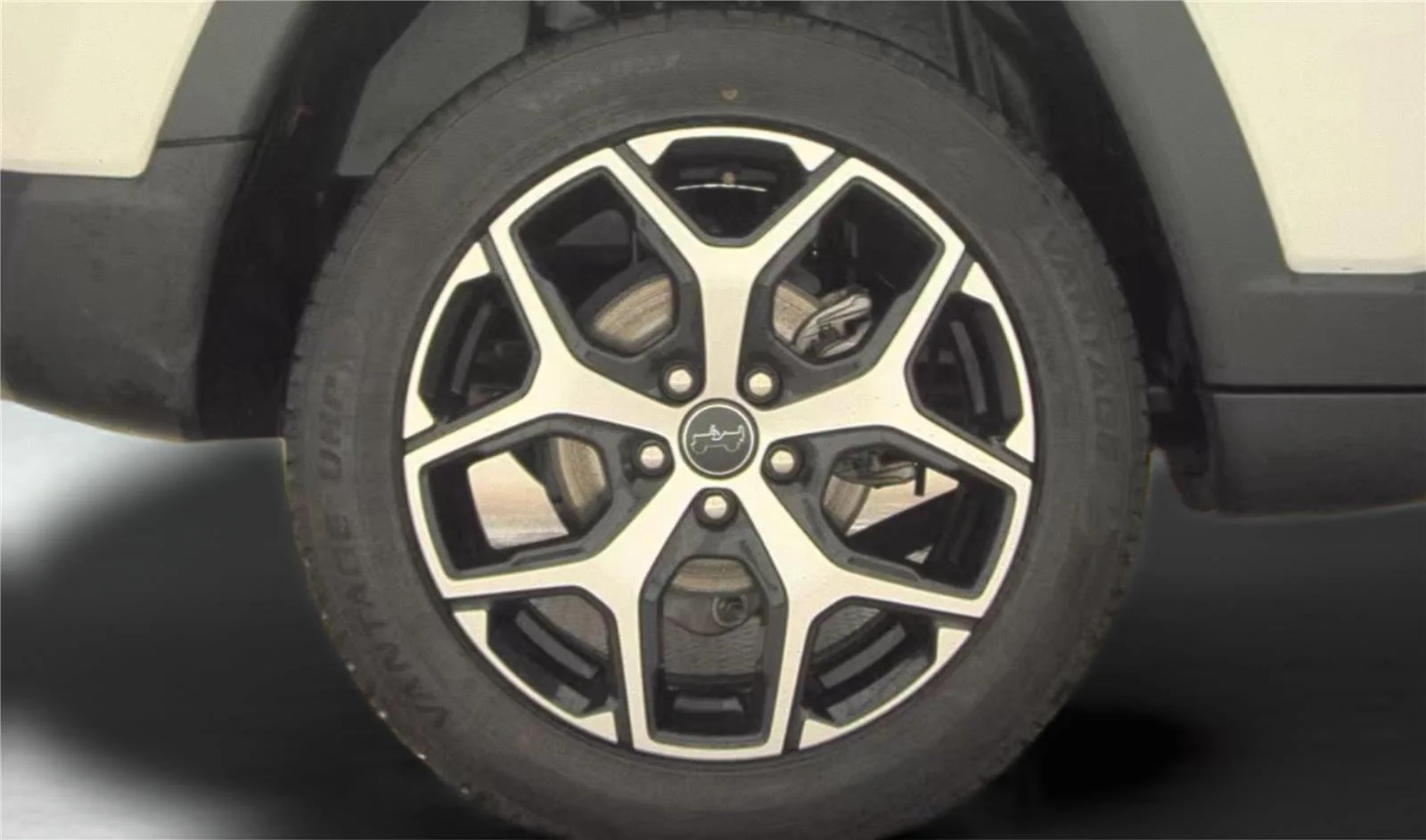 2025 Jeep Compass Limited - Photo 24