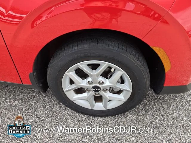 Used 2025 Red Kia LX image 19