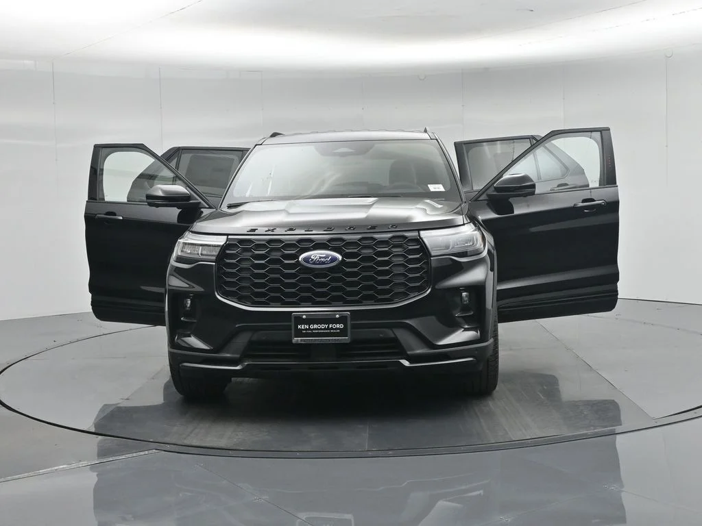 New 2026 Agate Black Metallic Ford ST-Line image 31