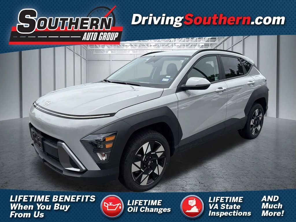 Used 2025 Gray Hyundai SEL image 1