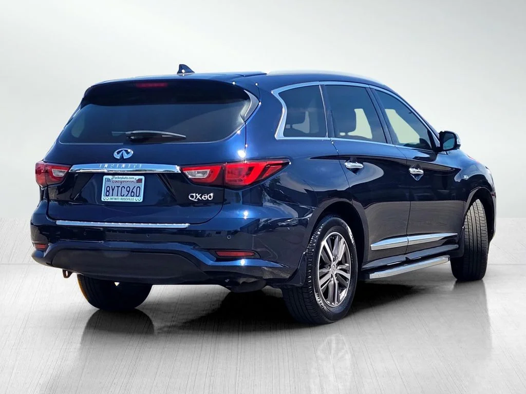 Used 2017 Blue INFINITI Base image 4