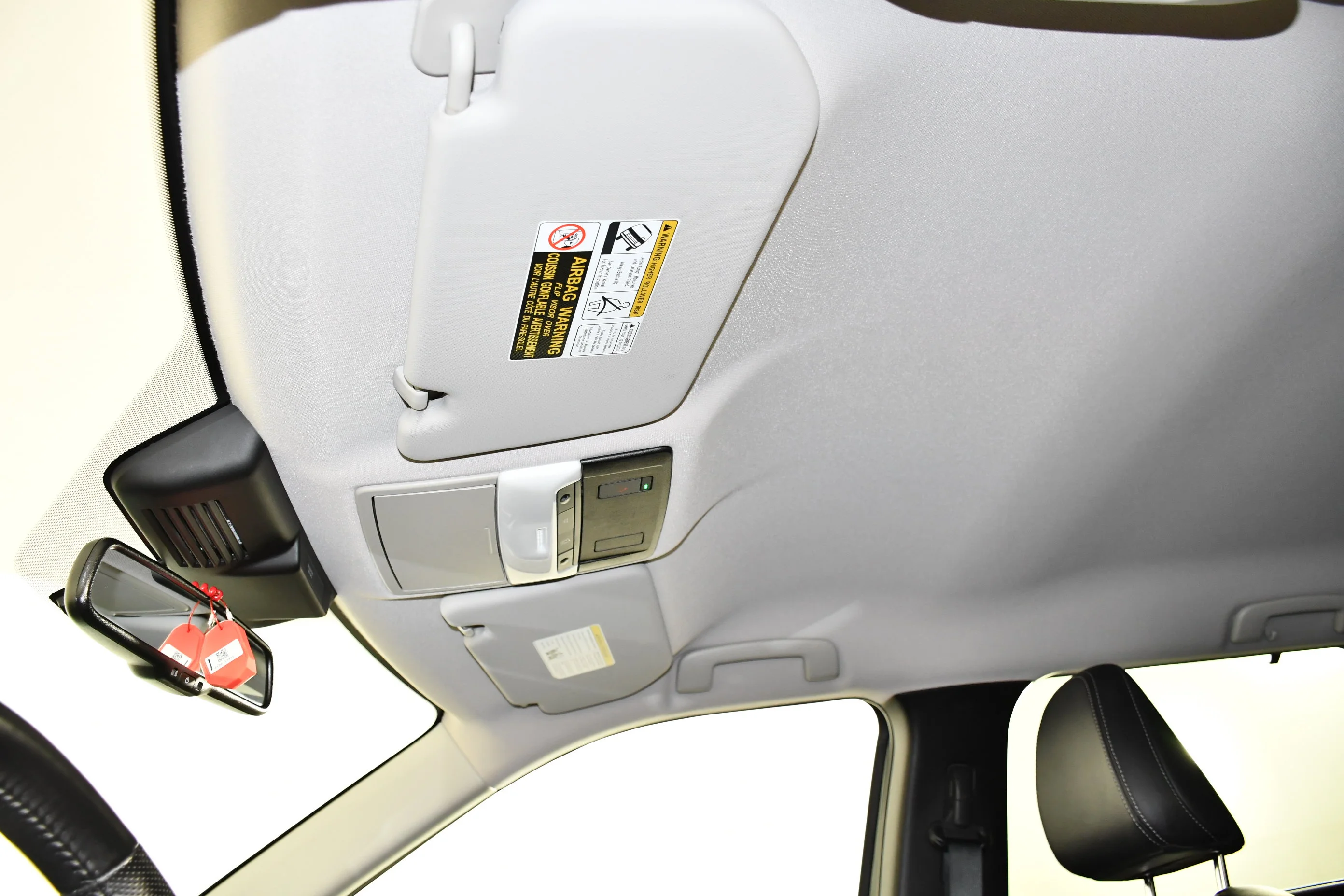 Certified Used 2024 Black Diamond Mitsubishi SEL image 39