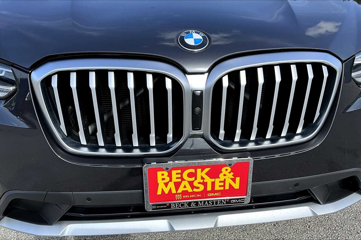Used 2024 Dark Graphite Metallic BMW sDrive30i image 29