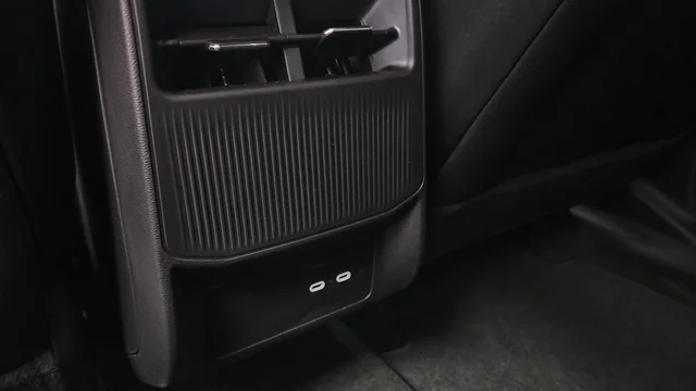 New 2026 Bright White Clear-Coat Exterior Paint Jeep Laredo image 12