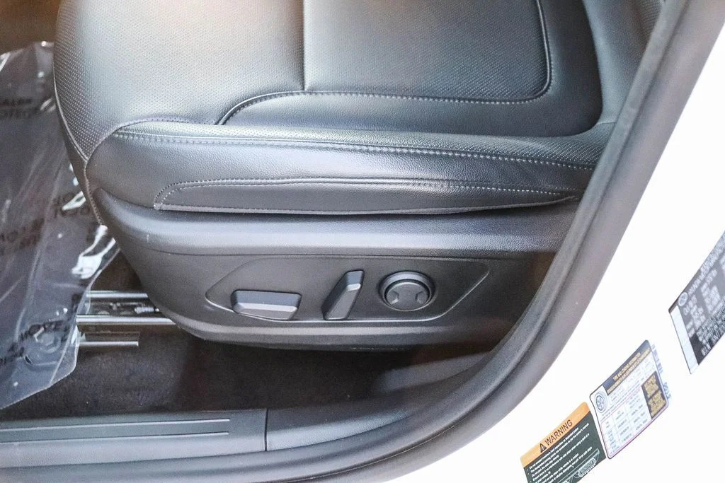 Used 2024 White Hyundai XRT image 25