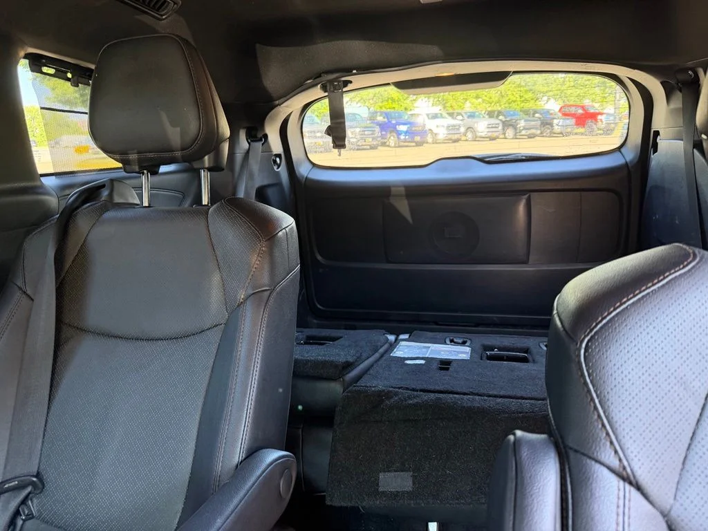 Used 2025 Silver Toyota Platinum image 12