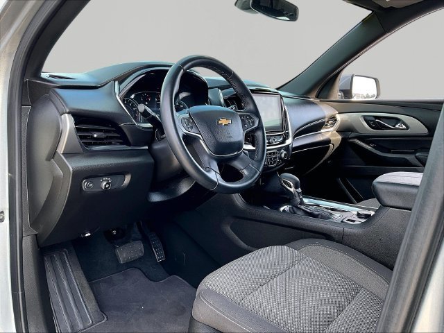 Used 2023 STERLING GRAY METALLIC Chevrolet LT Cloth image 8