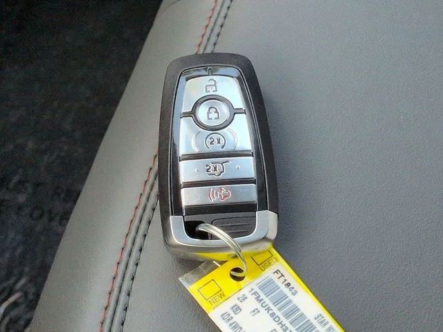 New 2026 Star White Metallic Tri-Coat Ford Active image 29