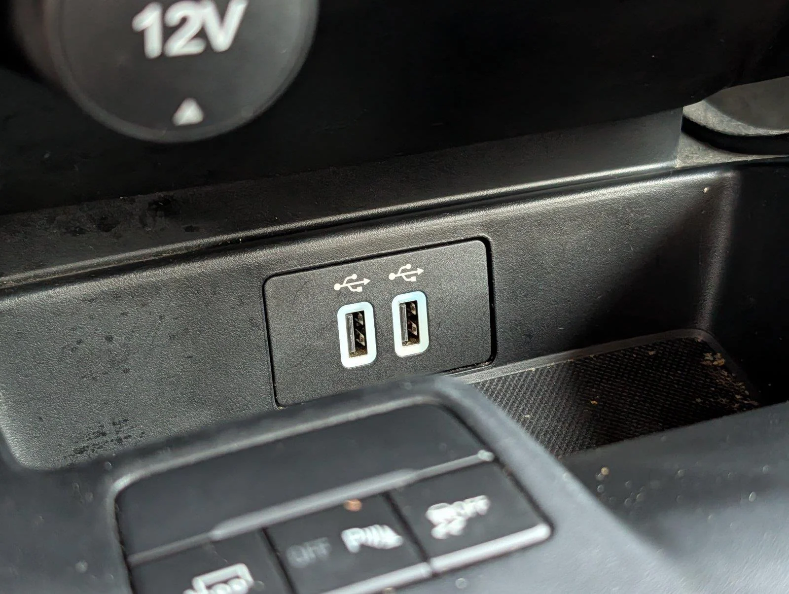 Used 2022 Cactus Gray Ford LARIAT image 21