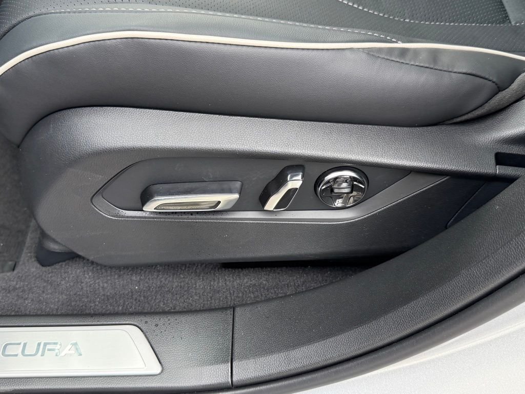 New 2026 Solar Silver Metallic Acura Advance Package image 26
