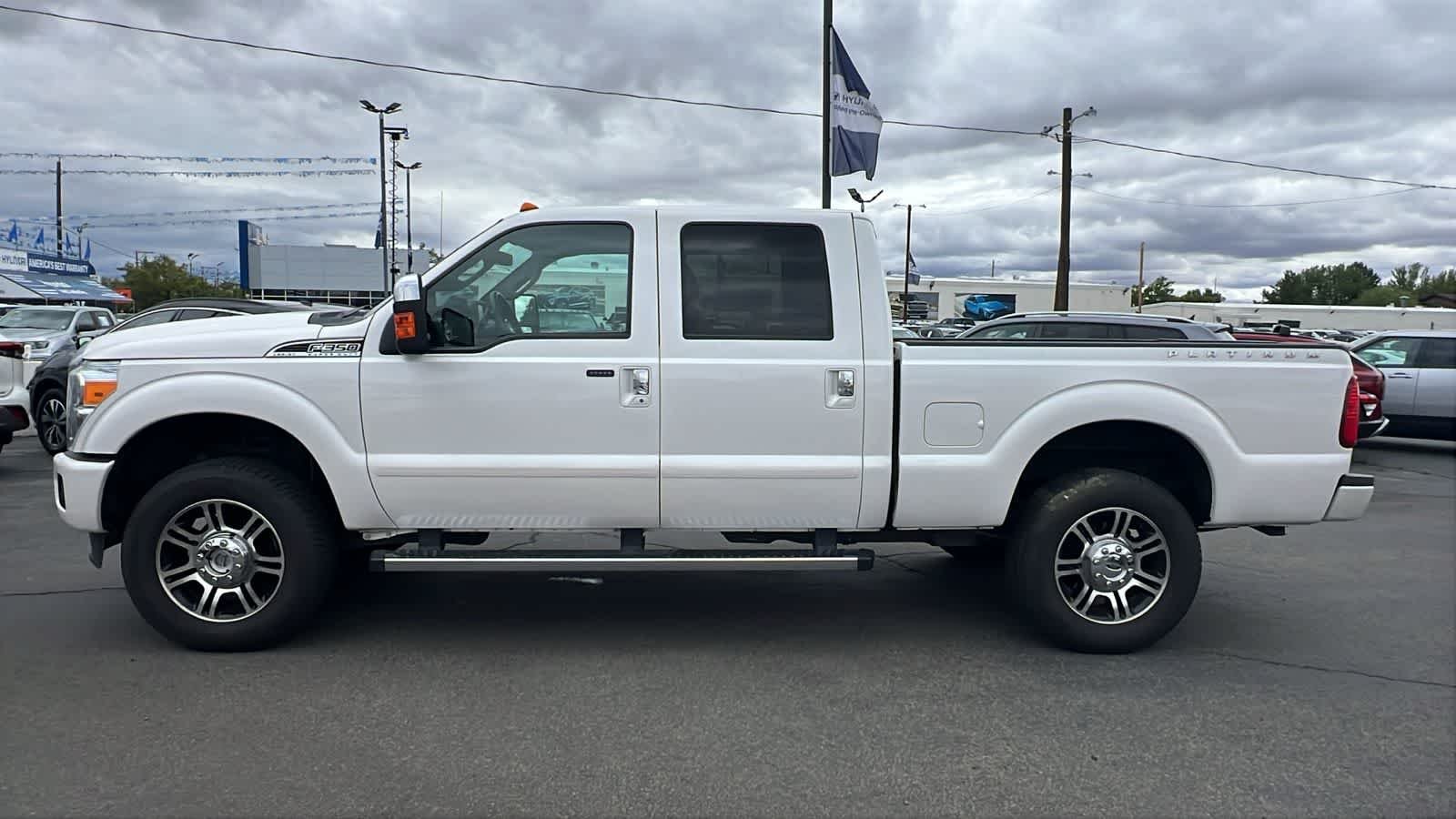 Used 2015 White Platinum Metallic Tri-Coat Ford Platinum image 8