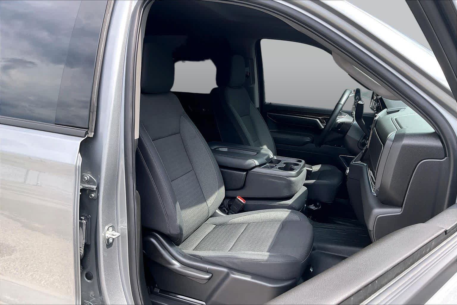 Used 2026 Sterling Metallic GMC Elevation image 9