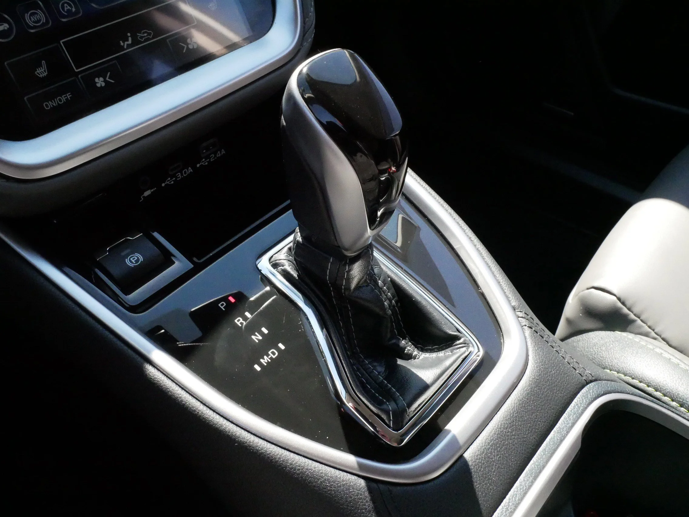 Used 2024 Crystal White Pearl Subaru Onyx Edition XT image 24