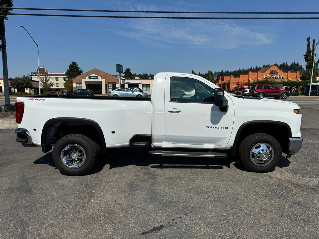 2024 Chevrolet Silverado 3500HD LT - Photo 8