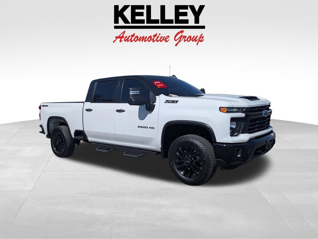 2025 Chevrolet Silverado HD Custom 4WD Crew Cab Standard Box's photo