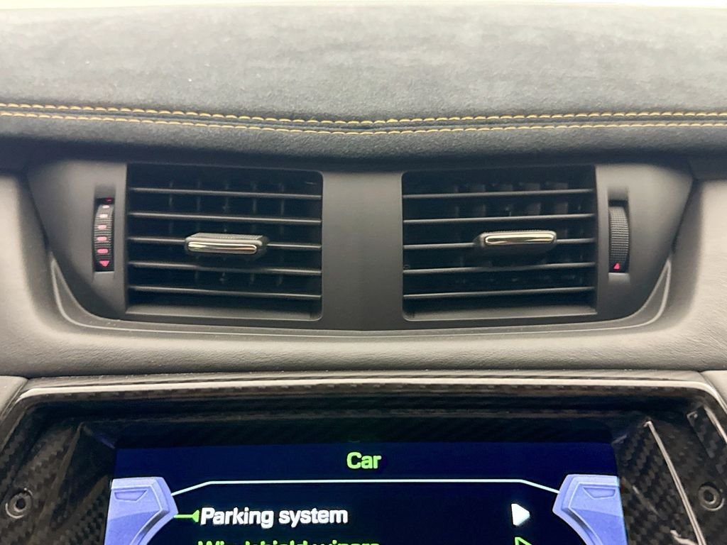 Used 2017  Lamborghini  image 27