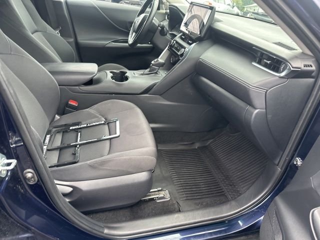 Used 2024  Toyota LE image 22