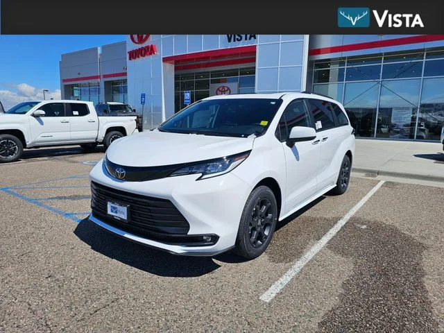 2026 Toyota Sienna Woodland Edition Hybrid AWD's photo