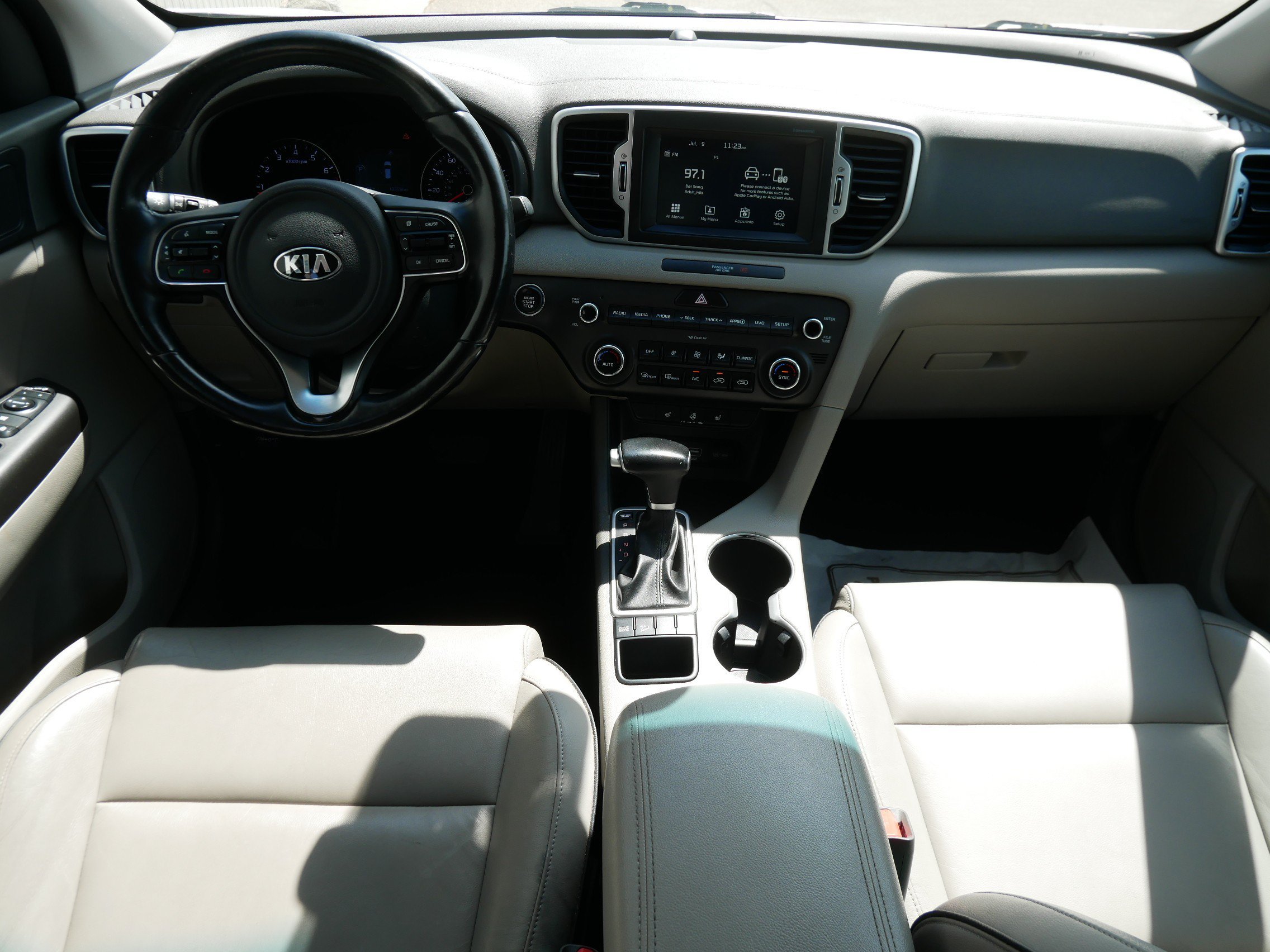 Used 2017 Snow White Pearl Kia EX image 15
