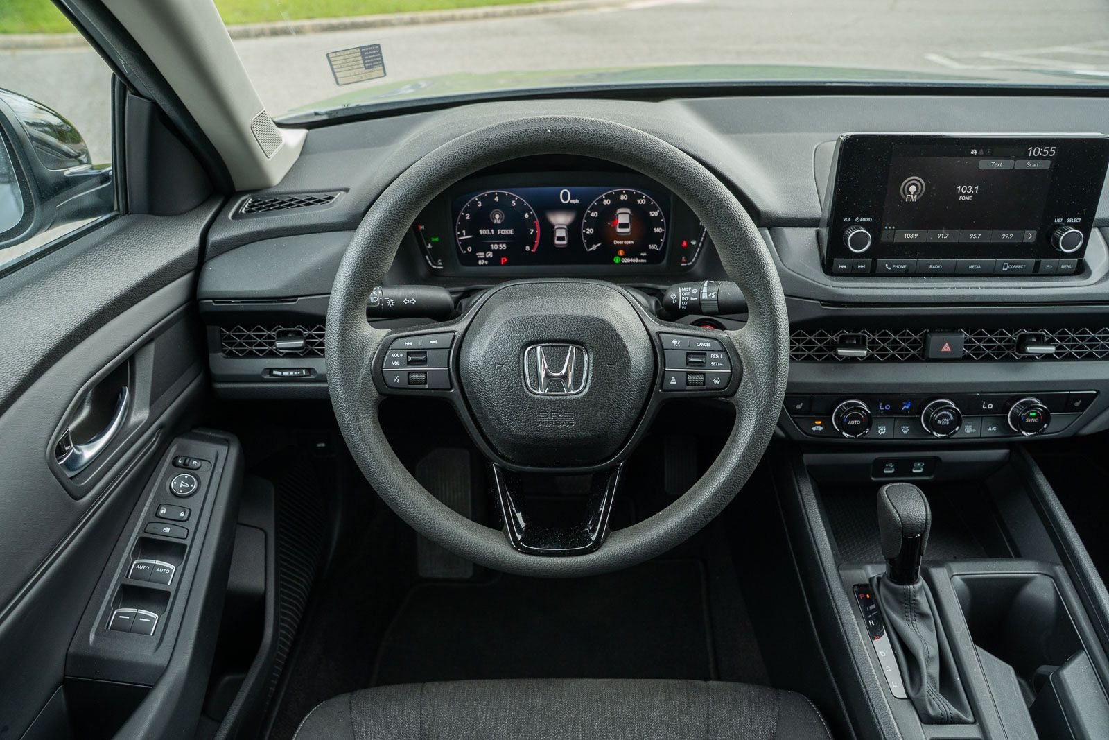 2025 Honda Accord SE - Photo 24